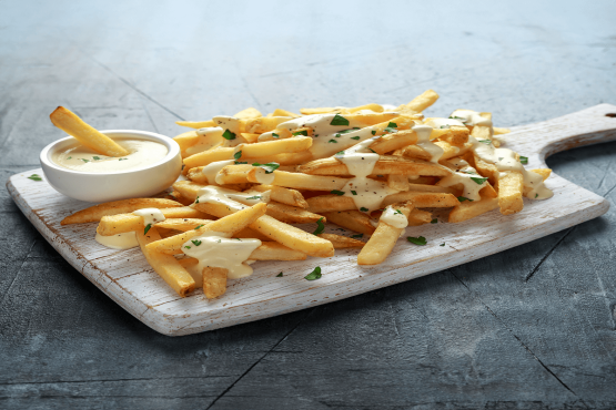 Cheese Fries بطاطا بالجبنة